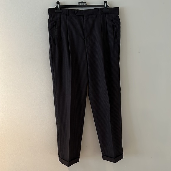 Arnold Brant Suit - Picture 10 of 11